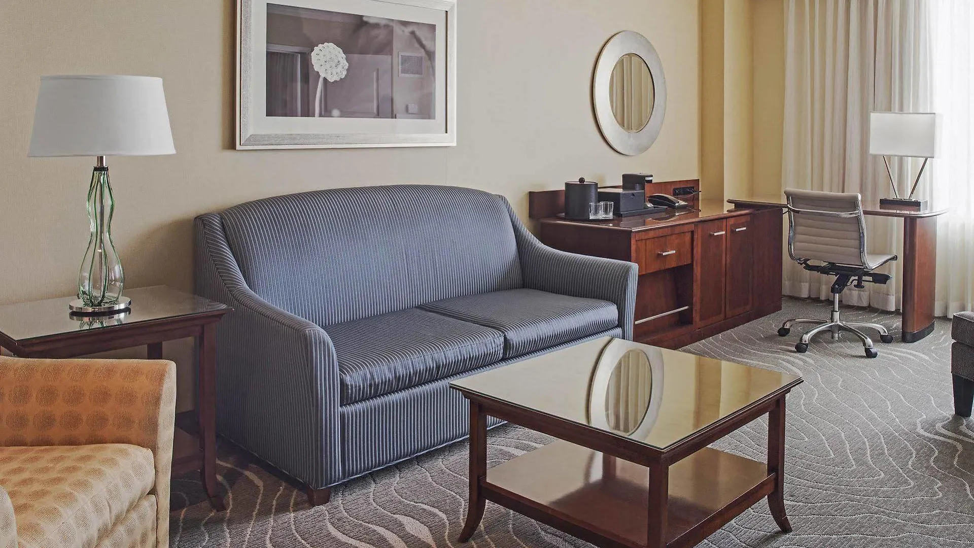 Newport News Marriott At City Center 3*, Newport News