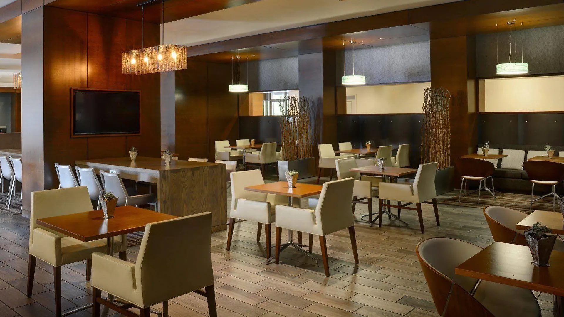 Newport News Marriott At City Center Ньюпорт-Ньюс